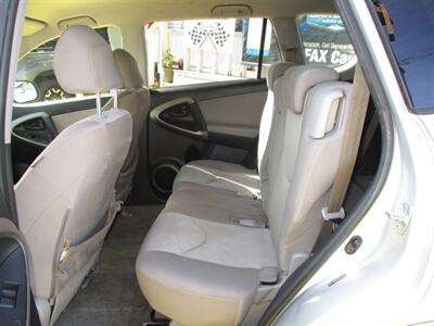 2006 Toyota RAV4 - Photo 12 - Seattle, WA 98103