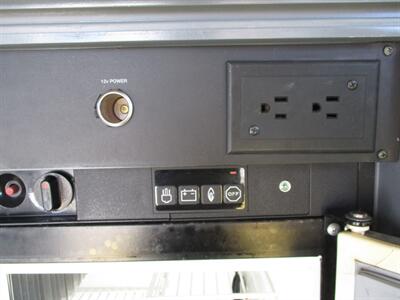 1995 Volkswagen EuroVan Campmobile   - Photo 32 - Seattle, WA 98103