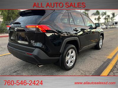 2019 Toyota RAV4 XLE   - Photo 6 - Escondido, CA 92029