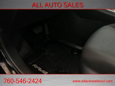 2019 Toyota RAV4 XLE   - Photo 24 - Escondido, CA 92029