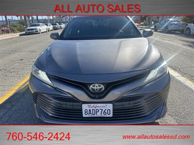 2018 Toyota Camry Hybrid XLE   - Photo 2 - Escondido, CA 92029