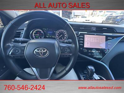 2018 Toyota Camry Hybrid XLE   - Photo 21 - Escondido, CA 92029