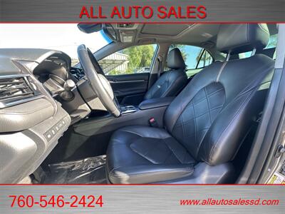 2018 Toyota Camry Hybrid XLE   - Photo 12 - Escondido, CA 92029