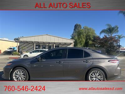 2018 Toyota Camry Hybrid XLE   - Photo 8 - Escondido, CA 92029