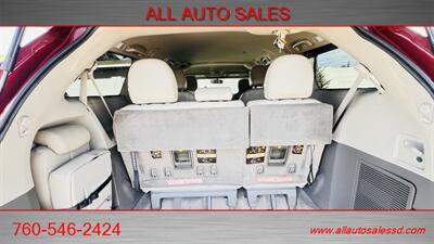 2015 Toyota Sienna LE 8-Passenger   - Photo 29 - Escondido, CA 92029