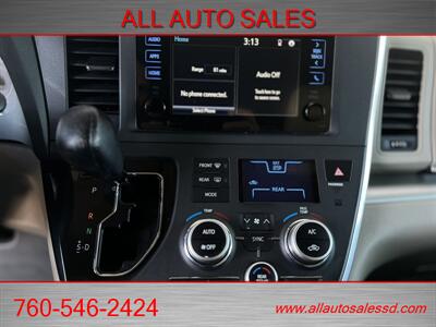 2015 Toyota Sienna LE 8-Passenger   - Photo 13 - Escondido, CA 92029