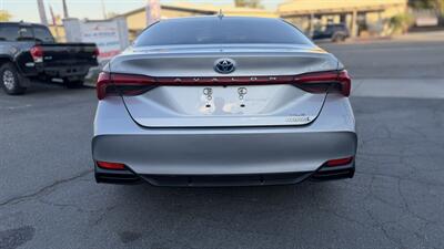 2021 Toyota Avalon Hybrid XLE - Photo 7 - Escondido, CA 92029