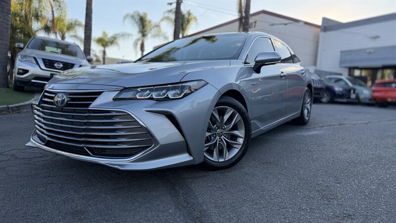 2021 Toyota Avalon Hybrid XLE   - Photo 1 - Escondido, CA 92029