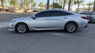 2021 Toyota Avalon Hybrid XLE - Photo 10 - Escondido, CA 92029