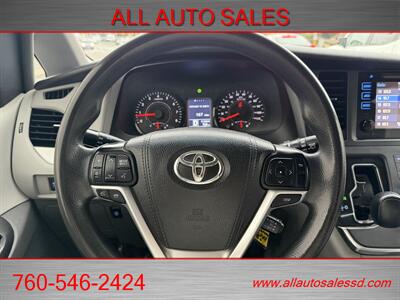 2016 Toyota Sienna LE 8-Passenger   - Photo 12 - Escondido, CA 92029