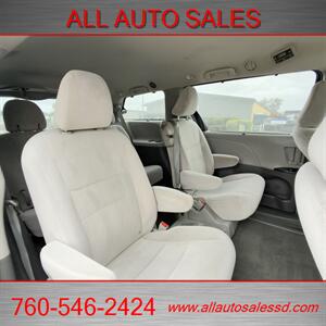 2016 Toyota Sienna LE 8-Passenger   - Photo 21 - Escondido, CA 92029