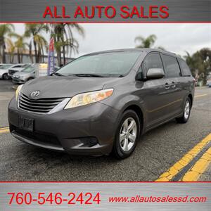 2016 Toyota Sienna LE 8-Passenger   - Photo 4 - Escondido, CA 92029