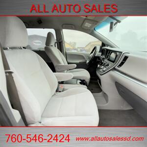 2016 Toyota Sienna LE 8-Passenger   - Photo 20 - Escondido, CA 92029