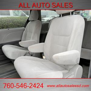 2016 Toyota Sienna LE 8-Passenger   - Photo 19 - Escondido, CA 92029