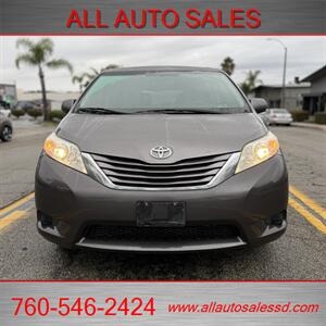 2016 Toyota Sienna LE 8-Passenger   - Photo 3 - Escondido, CA 92029