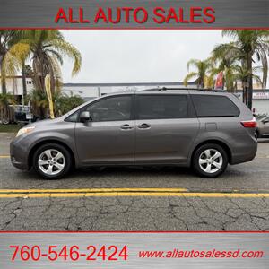 2016 Toyota Sienna LE 8-Passenger   - Photo 8 - Escondido, CA 92029