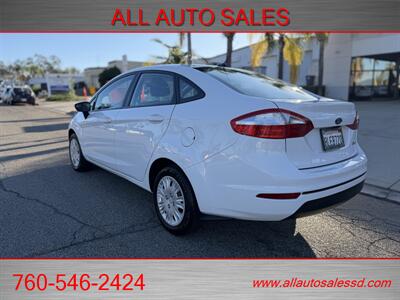 2019 Ford Fiesta S   - Photo 8 - Escondido, CA 92029