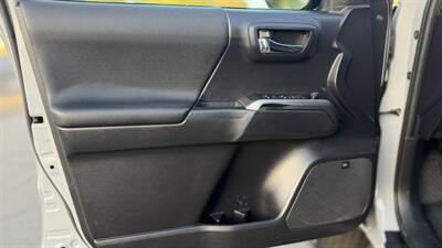 2020 Toyota Tacoma TRD Off-Road - Photo 40 - Escondido, CA 92029