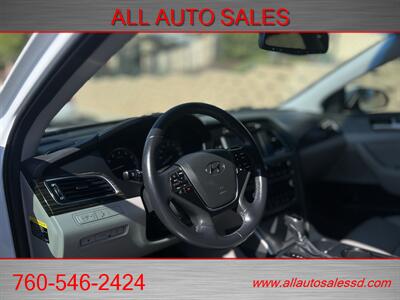 2016 Hyundai SONATA Limited   - Photo 18 - Escondido, CA 92029