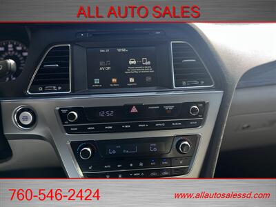 2016 Hyundai SONATA Limited   - Photo 15 - Escondido, CA 92029