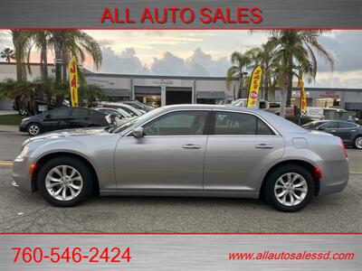 2015 Chrysler 300 Series Limited   - Photo 8 - Escondido, CA 92029