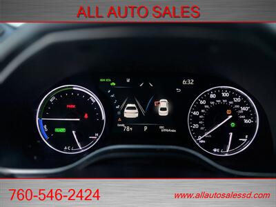 2021 Toyota Avalon Hybrid XSE   - Photo 12 - Escondido, CA 92029