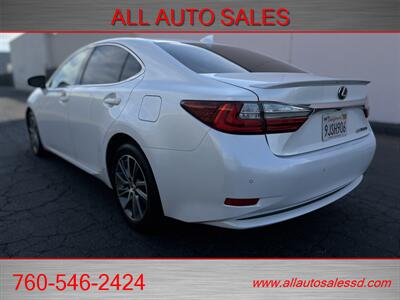 2016 Lexus ES 300h   - Photo 5 - Escondido, CA 92029