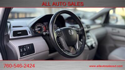 2013 Honda Odyssey EX-L w/Navi - Photo 12 - Escondido, CA 92029