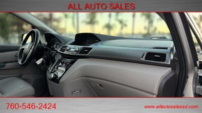 2013 Honda Odyssey EX-L w/Navi - Photo 13 - Escondido, CA 92029