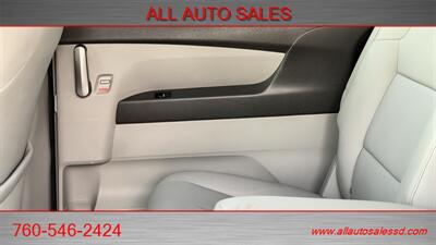 2013 Honda Odyssey EX-L w/Navi - Photo 35 - Escondido, CA 92029