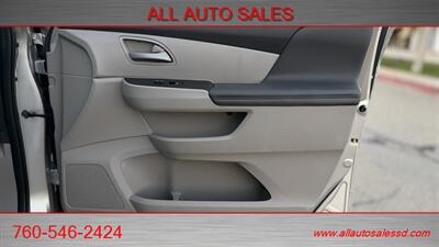 2013 Honda Odyssey EX-L w/Navi - Photo 32 - Escondido, CA 92029