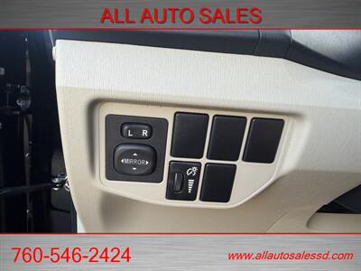 2014 Toyota Prius Three   - Photo 16 - Escondido, CA 92029