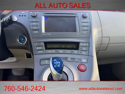 2014 Toyota Prius Three   - Photo 13 - Escondido, CA 92029