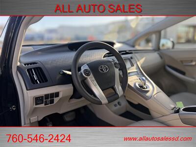 2014 Toyota Prius Three   - Photo 17 - Escondido, CA 92029
