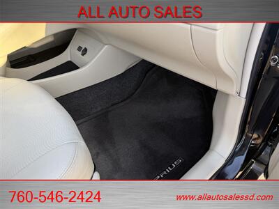 2014 Toyota Prius Three   - Photo 30 - Escondido, CA 92029