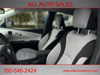 2021 Toyota Prius L Eco   - Photo 19 - Escondido, CA 92029