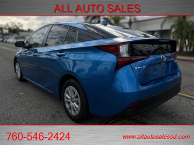 2021 Toyota Prius L Eco   - Photo 12 - Escondido, CA 92029