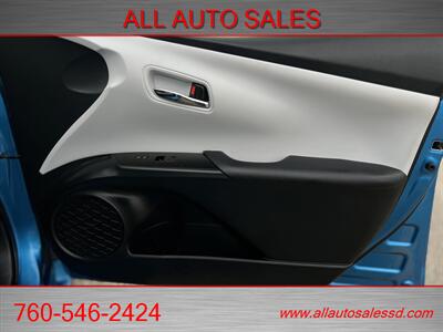 2021 Toyota Prius L Eco   - Photo 29 - Escondido, CA 92029
