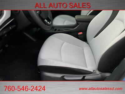 2021 Toyota Prius L Eco   - Photo 20 - Escondido, CA 92029