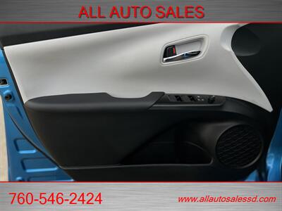 2021 Toyota Prius L Eco   - Photo 28 - Escondido, CA 92029