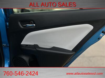 2021 Toyota Prius L Eco   - Photo 31 - Escondido, CA 92029