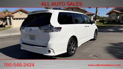 2016 Toyota Sienna SE Premium 8-Passenger - Photo 8 - Escondido, CA 92029