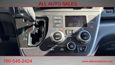 2016 Toyota Sienna SE Premium 8-Passenger - Photo 16 - Escondido, CA 92029