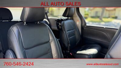 2016 Toyota Sienna SE Premium 8-Passenger - Photo 27 - Escondido, CA 92029