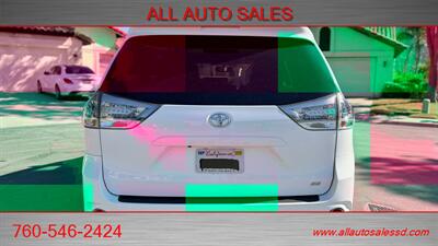 2016 Toyota Sienna SE Premium 8-Passenger - Photo 7 - Escondido, CA 92029