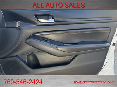 2021 Nissan Altima 2.0 SR   - Photo 22 - Escondido, CA 92029