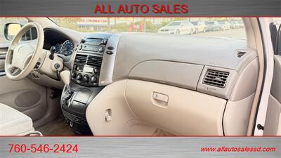 2007 Toyota Sienna LE 7-Passenger - Photo 15 - Escondido, CA 92029
