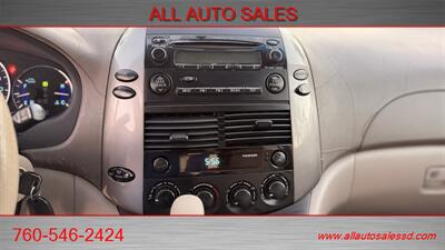 2007 Toyota Sienna LE 7-Passenger - Photo 13 - Escondido, CA 92029