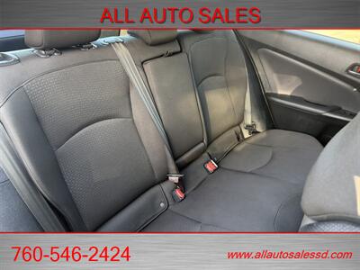 2021 Toyota Prius LE   - Photo 20 - Escondido, CA 92029