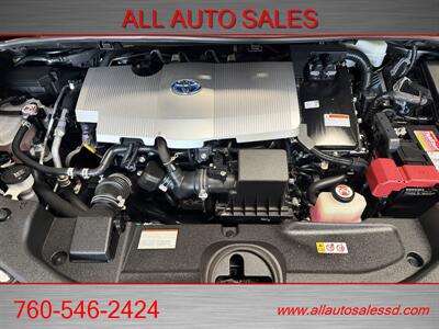 2021 Toyota Prius LE   - Photo 30 - Escondido, CA 92029